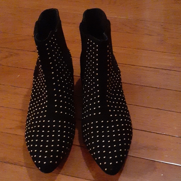 🥳🥳SOLD🥳🥳Black studded ankle boot - Picture 1 of 5